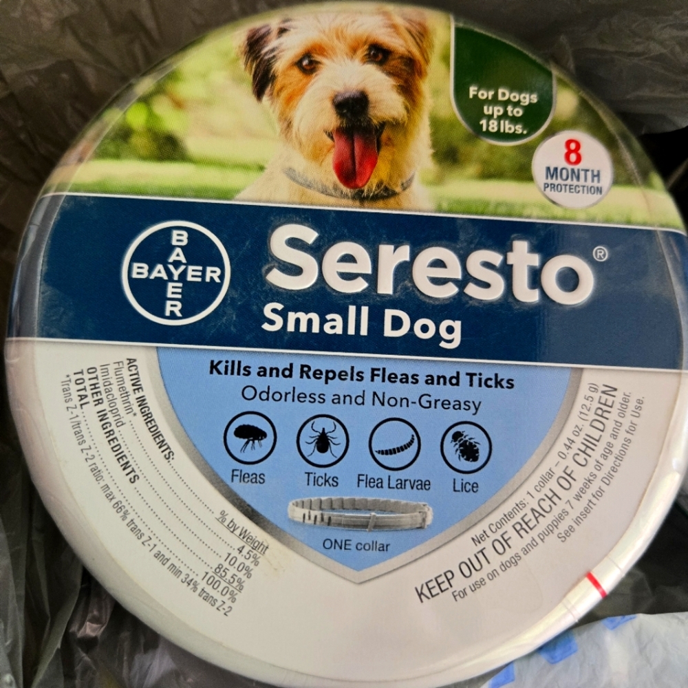 Seresto Small Dog Flea and Tick Collar